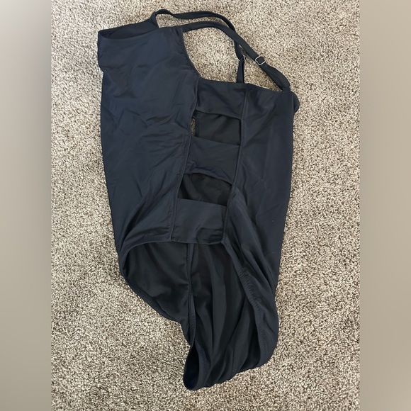 Shade & Shore sexy cut out one piece Swimsuit - Picture 4 of 5